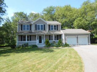 59 Birchwood Dr, South Kingstown, RI 02879