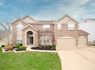 5124 Romaine Spring Dr, Fenton, MO 63026