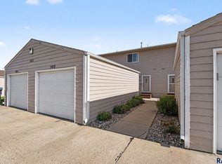 1811 S Sertoma Ave Unit 102, Sioux Falls, SD 57106
