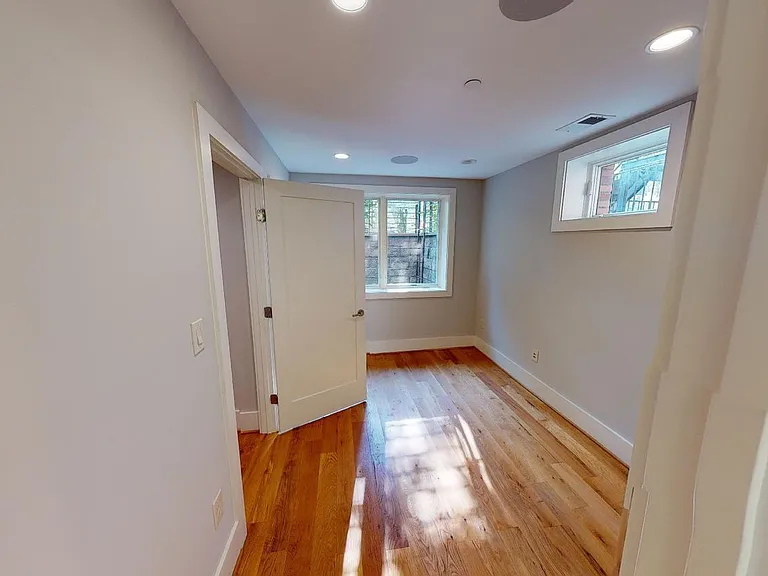2827 Sherman Ave NW #B — Photo 13
