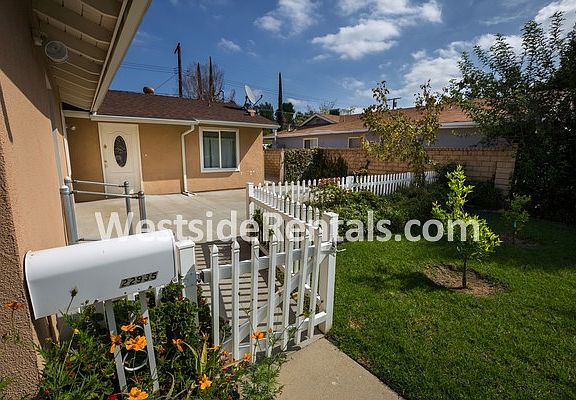 3rd image of 22935 Burton St