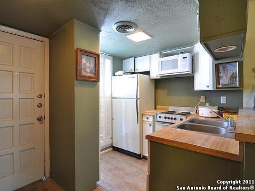 4th image of 66 BREES BLVD #53