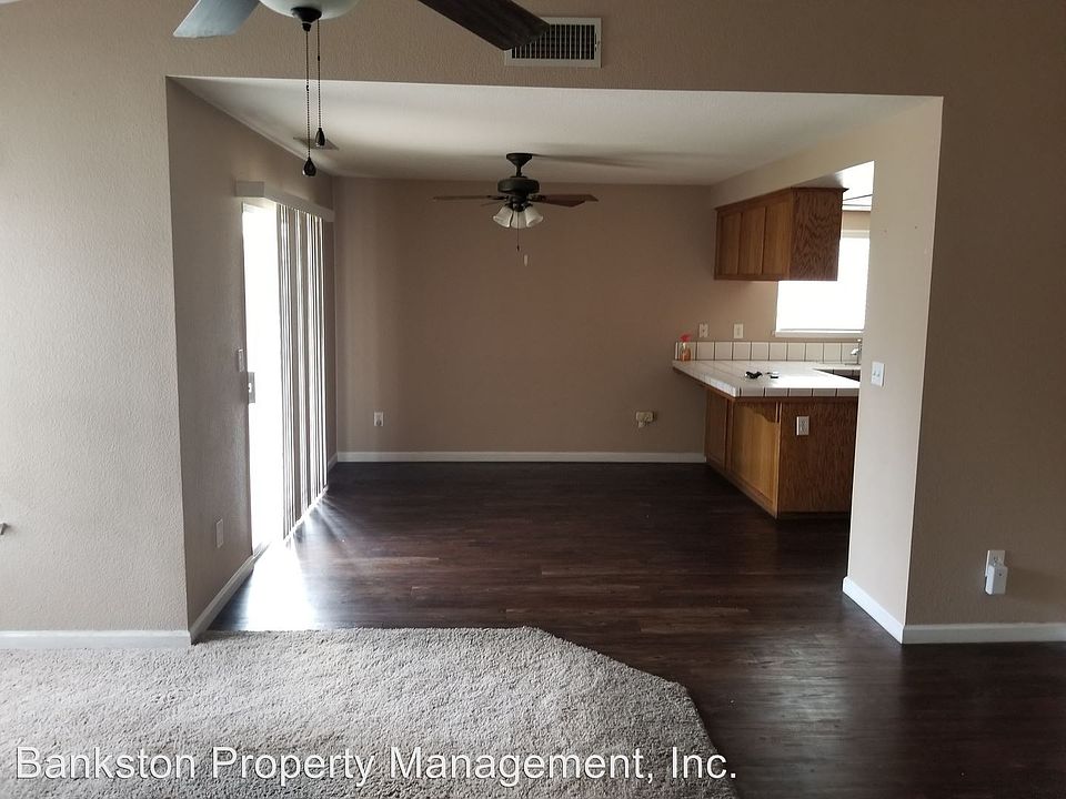 2nd image of 1275 Santa Cruz Ave