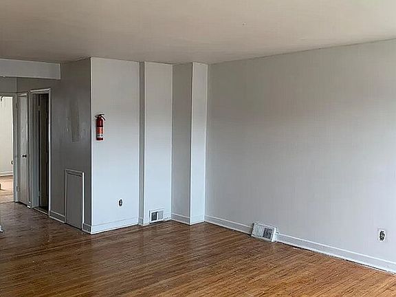4th image of 7235 Haverford Ave