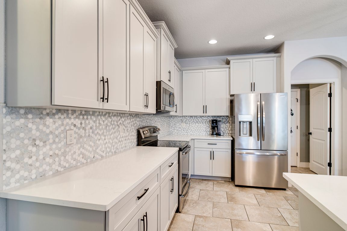 next background image