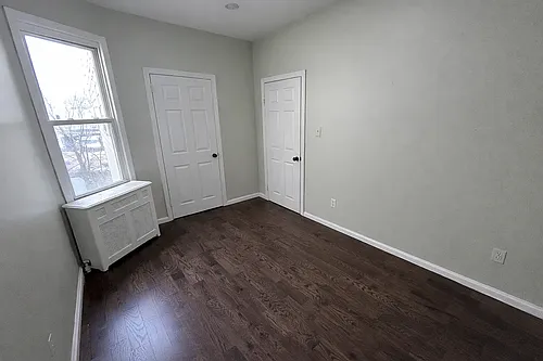 524 Grove Street Photo 1