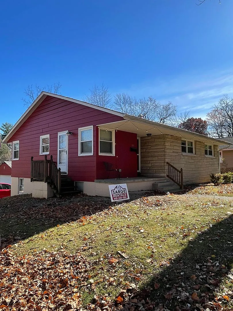 501 S Swain Ave — Photo 1