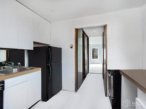 4th image of 136 W 78th St APT 4