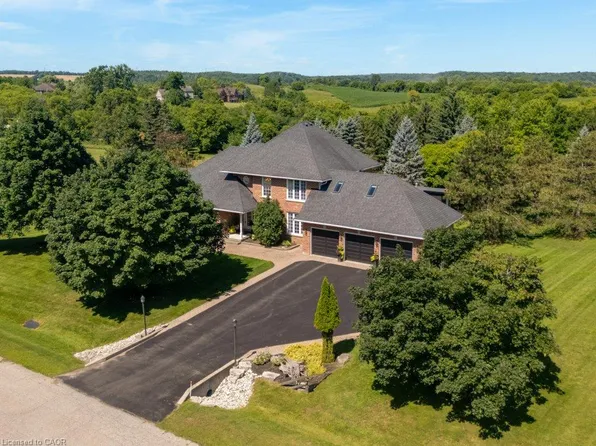 216 Red Maple Ct, North Dumfries, ON N1R 5S6