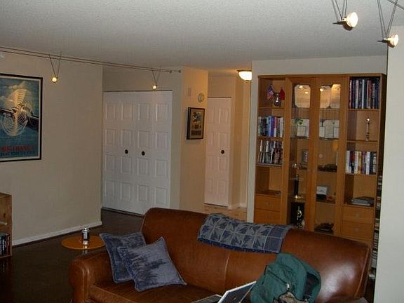 Living room 4
