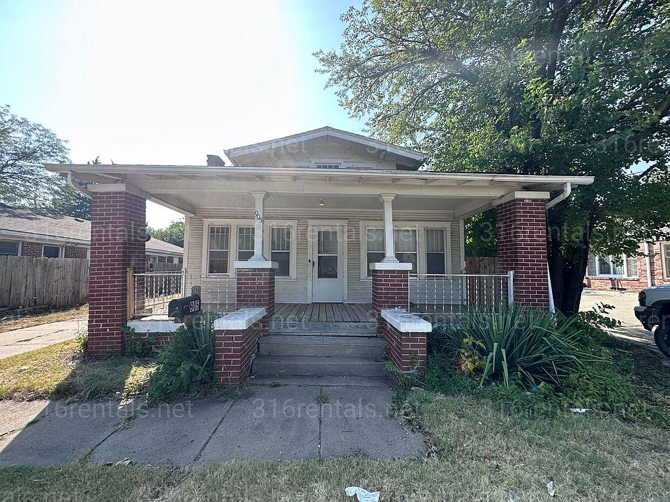 1st image of 905 N Oliver Ave