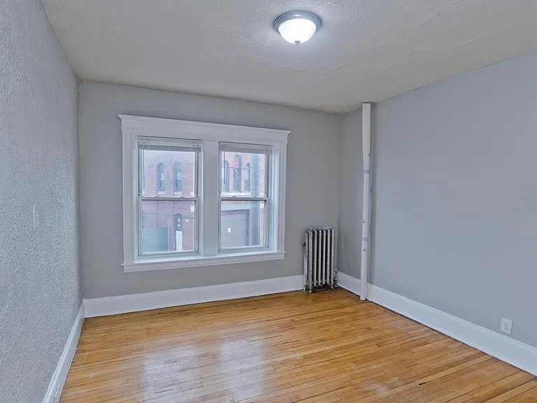 180 Oakland St #7 — Photo 12