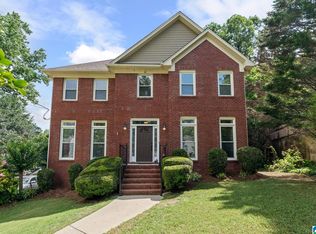 1812 Cross Cir, Hoover, AL 35244