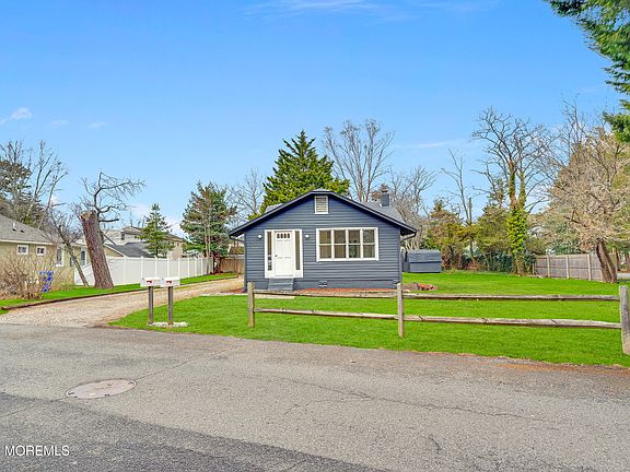 2nd image of 506 Godfrey Lake Drive