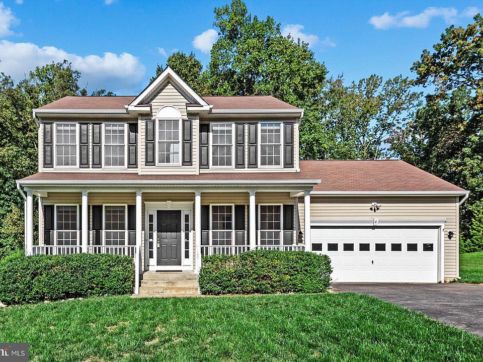 1st image of 4 Prescott Ln