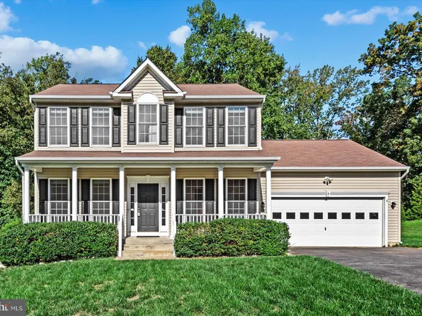 4 Prescott Ln, Fredericksburg, VA 22405