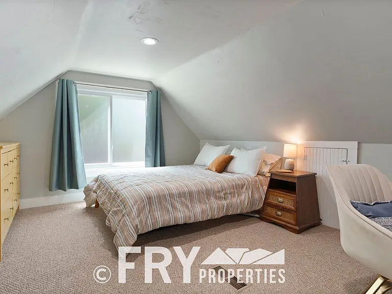 3224 Perry St #B — Photo 17