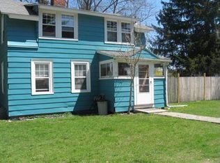 17 Constitution Rd, Pittsfield, MA 01201