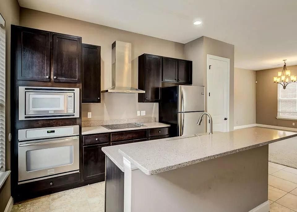 Kitchen with island