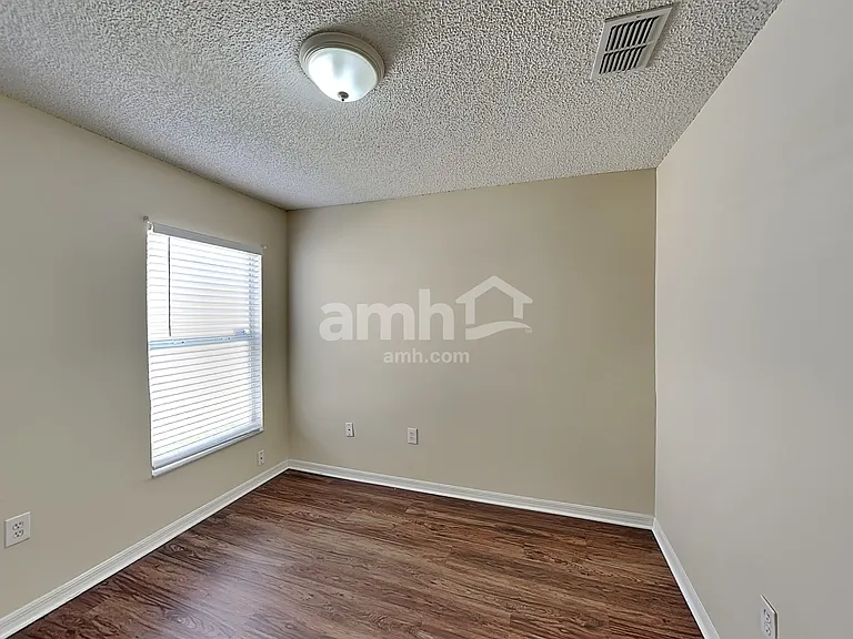 2423 Hybrid Dr — Photo 12