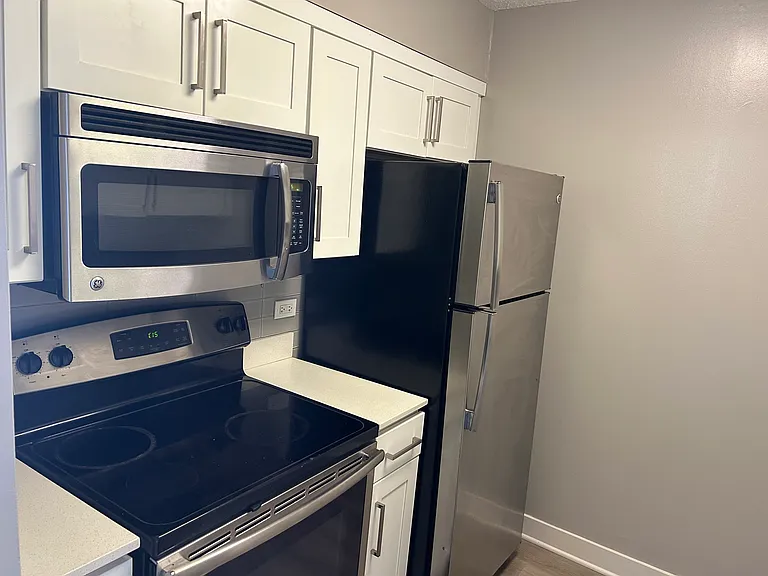 2555-60 N Clark St #4-1504 — Photo 13