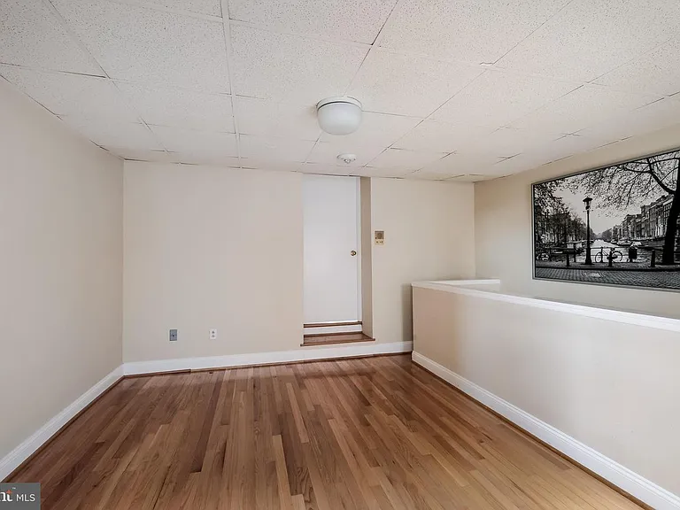 937 Christian St #2B — Photo 6