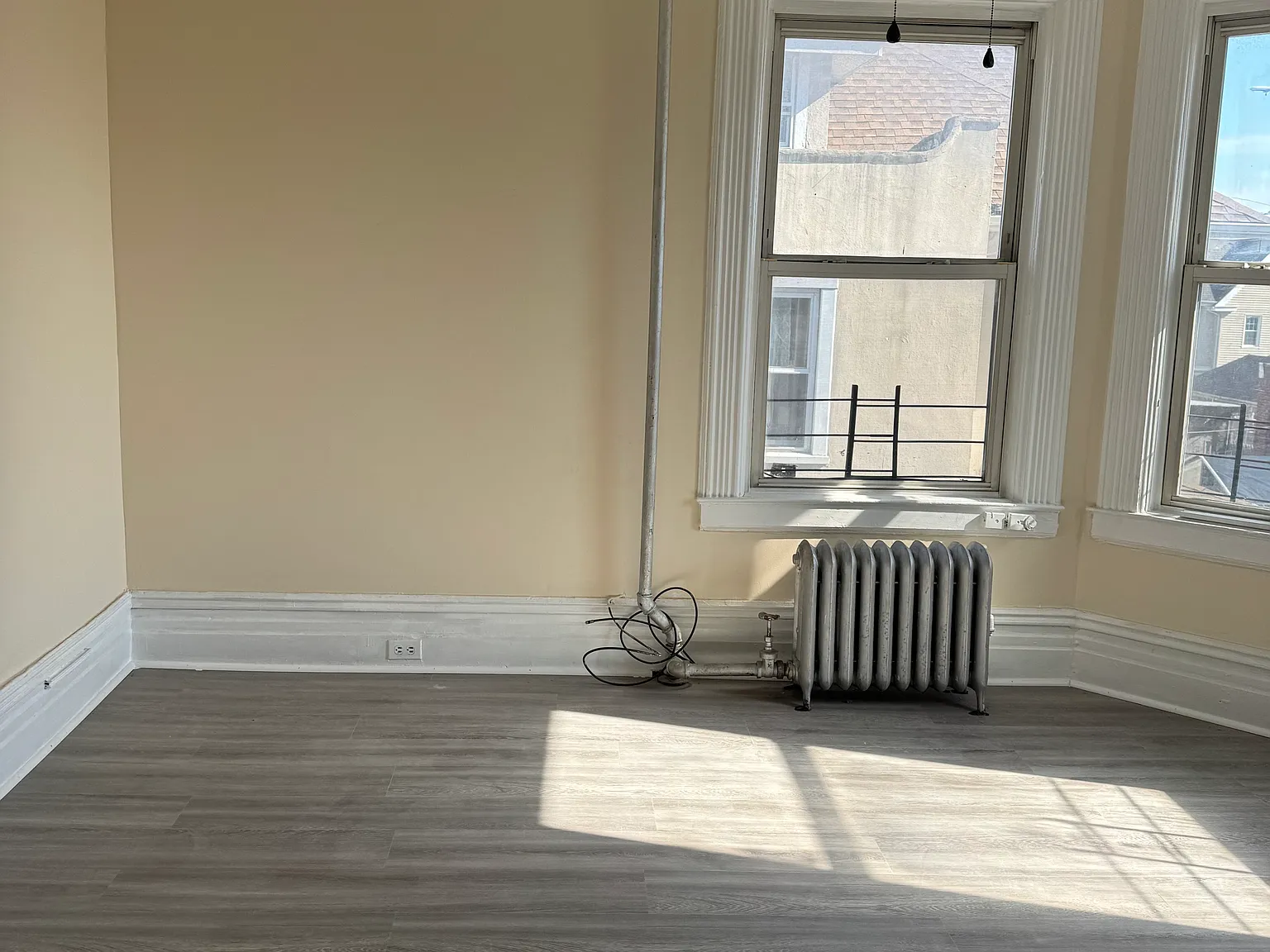 1 bed, 1200 sqft, $1,000 — Photo 3