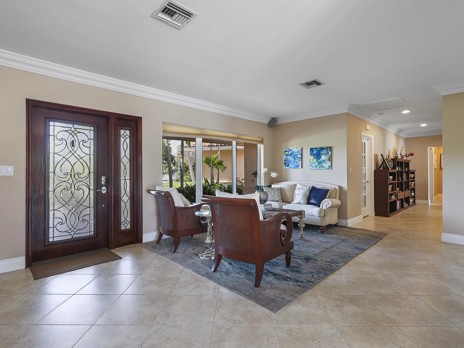 3 bed, 3.0 bath, 3013 sqft, $13,000 — Photo 3