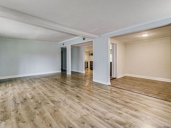 5th image of 724 N 46th Ave