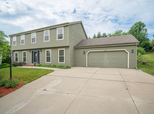 2615 Wyngate Way, Waukesha, WI 53189