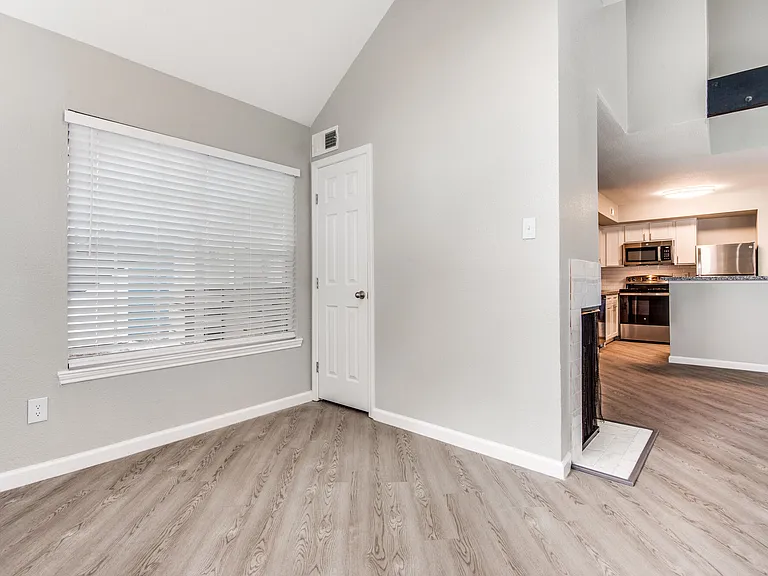 14135 Champions Dr — Photo 27