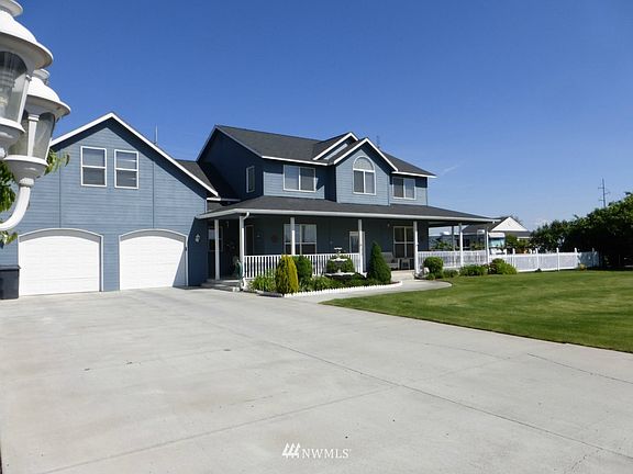 2nd image of 5475 NE Lorri Lane