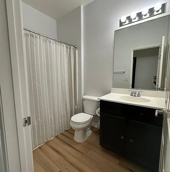 15423 Park Point Ave #106 — Photo 32