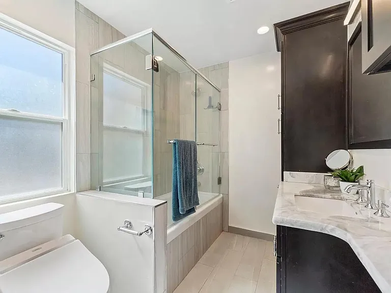 945 Marion Way — Photo 9