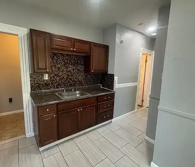 545 Park St #1L — Photo 1