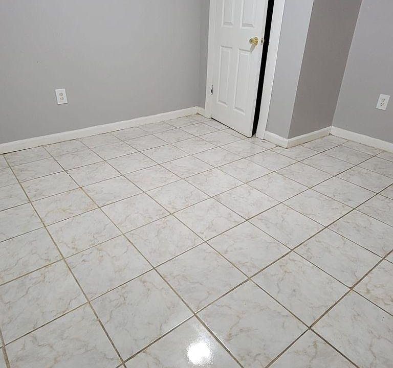 2nd image of 3809 Palisade Ave