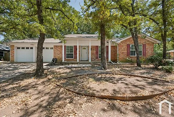4 bed, 1576 sqft, $3,429 — Photo 1