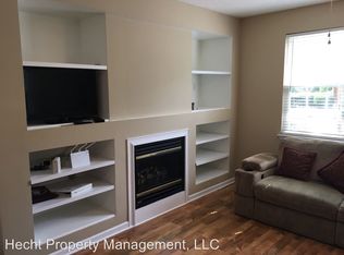 8642 Meadowmont View Dr, Charlotte, NC 28269