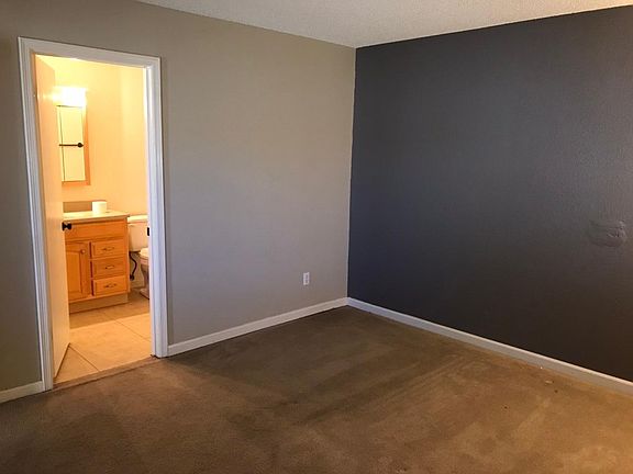 4th image of 7330 N 69th Ave