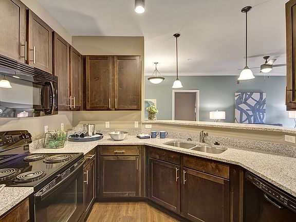 Creekside Apartment Homes general photo