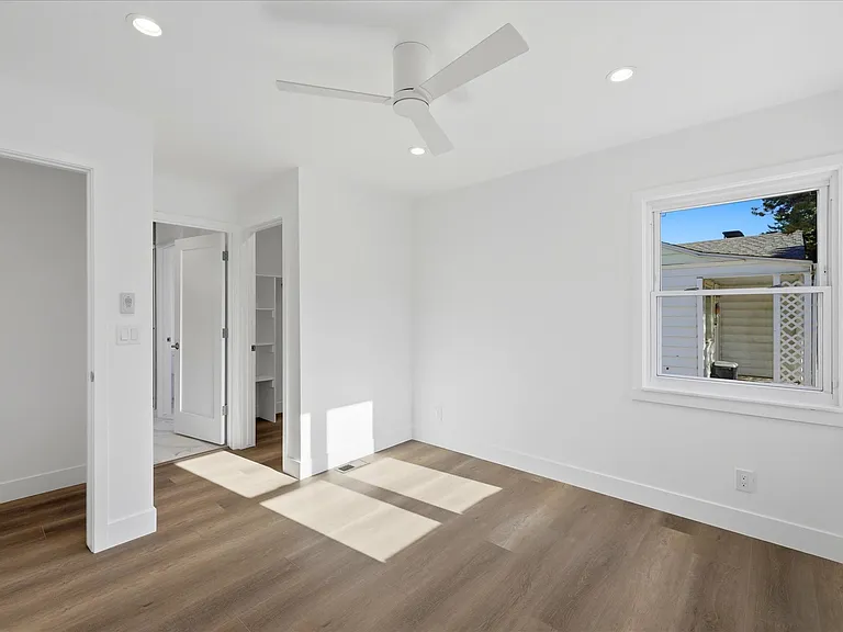 2741 S Jackson St — Photo 21
