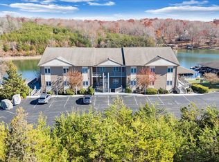 1137 Mariners Way APT 37, Huddleston, VA 24104