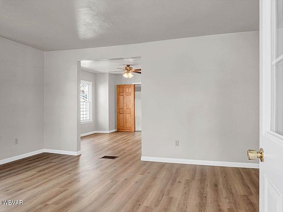 5th image of 335 Bayard St S