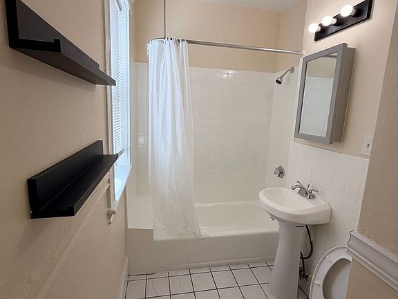 5th image of 883 Huntington Ave APT 11
