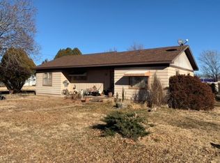 126 N Park St, Pretty Prairie, KS 67570