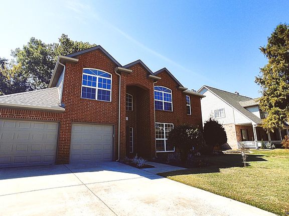 2nd image of 2801 Lakemont Dr