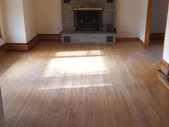 4th image of 329 E Thurston St