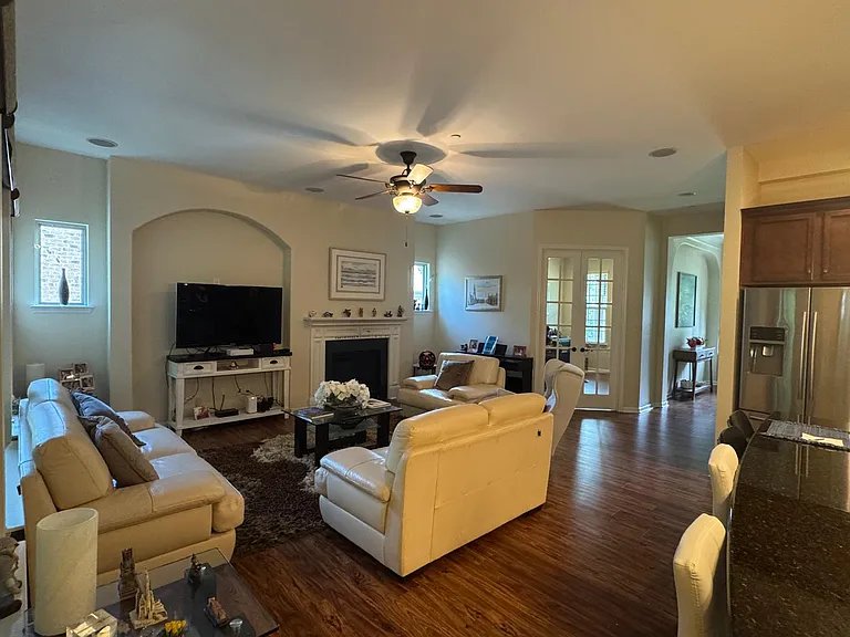 524 Fort Lee Ct — Photo 3