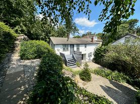 280 Davis Ave, Greenwich, CT