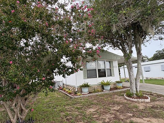 3rd image of 19 Lake Griffin Dr #10